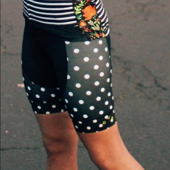 Women’s Classic Dot 8” Cycle/Bike Shorts - Picture 4 of 7